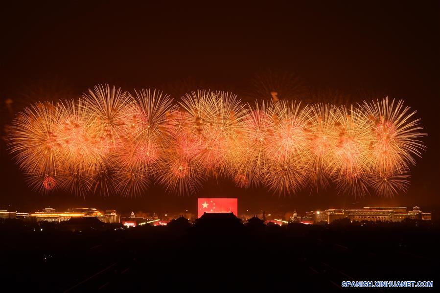 (Día Nacional) Comienza gala nocturna por Día Nacional de China