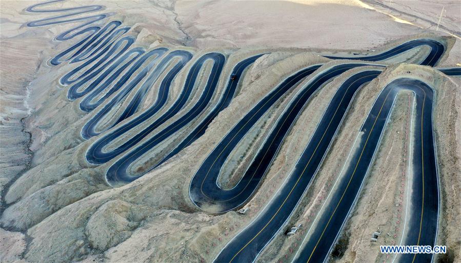 La “carretera al cielo” de Xinjiang