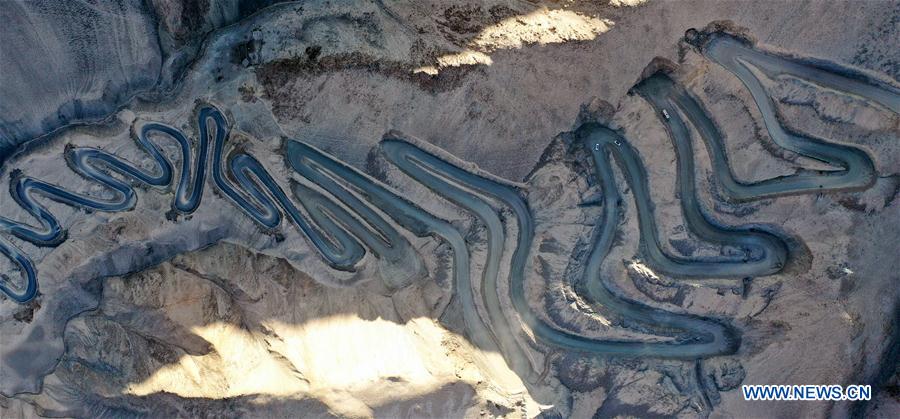 La “carretera al cielo” de Xinjiang