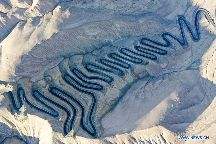 La “carretera al cielo” de Xinjiang