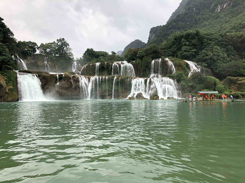 La cascada transnacional sino-vietnamita será un proyecto piloto de cooperación turística bajo la iniciativa "la Franja y la Ruta"