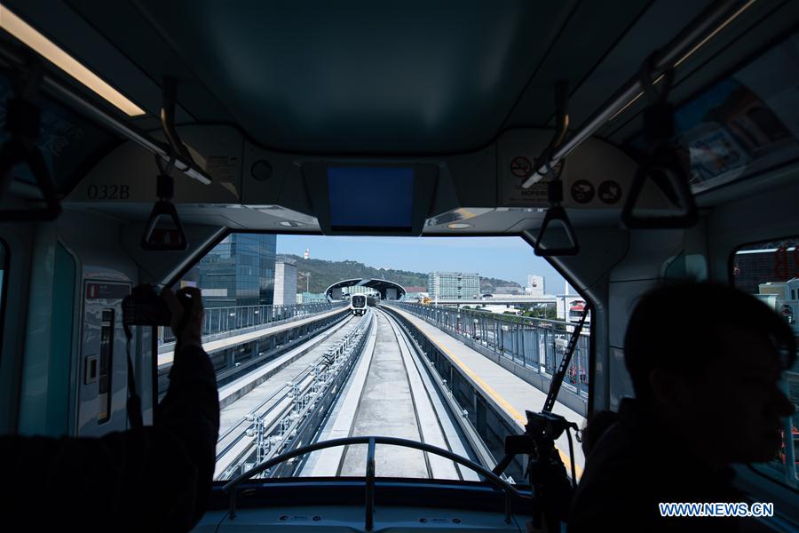 Entra en funcionamiento el tren ligero de Macao