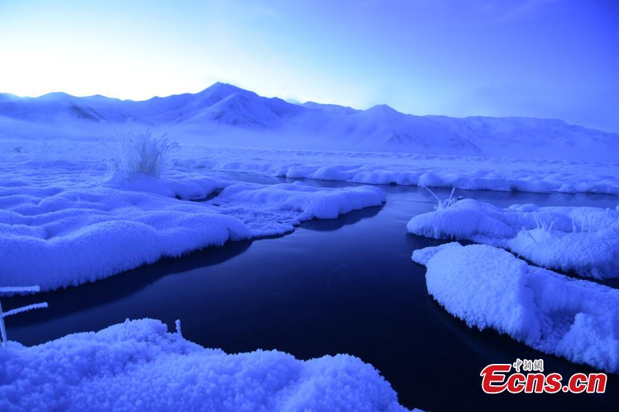 Pacífica noche estrellada en la pradera Bayanbulak de Xinjiang