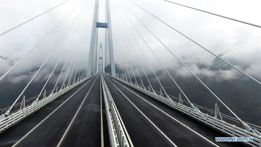 Guizhou inaugura el gran puente de Pingtang