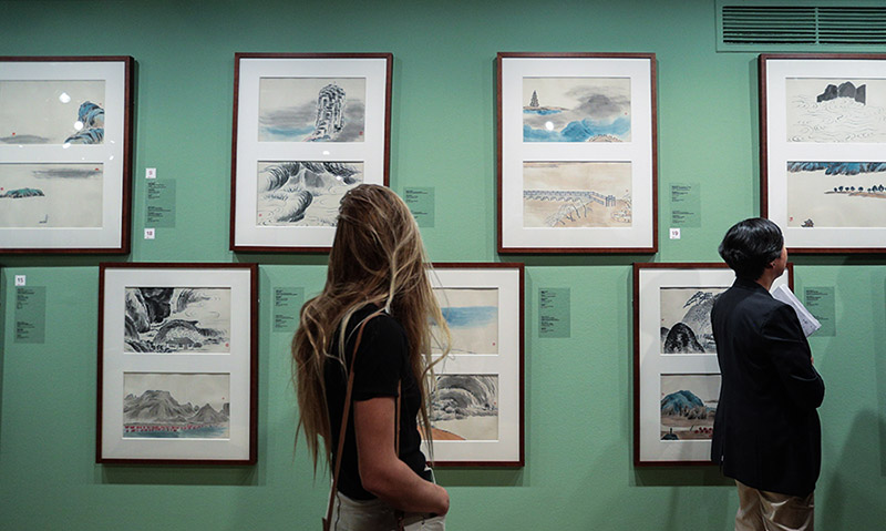 La exposición “Truthful Being of Mysterious Orient” ofrece al público europeo una mirada hacia la estética, espiritualidad y valores fundamentales del arte chino, expresados a través de la obra del maestro Qi Baishi. [Foto: proporcionada a China Daily]