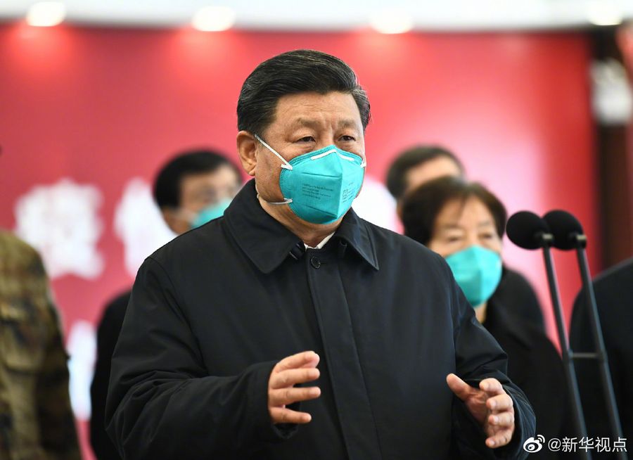 El presidente chino, Xi Jinping, visita el Hospital Huoshenshan, en Wuhan, el 10 de marzo de 2020. (Xinhua)