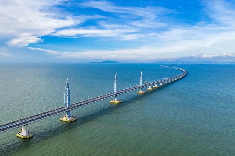 El puente Hong Kong-Zhuhai-Macao celebra su tercer aniversario