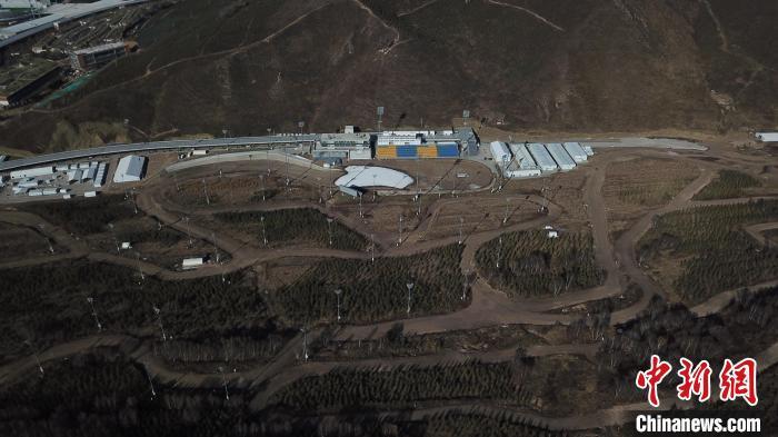 La foto muestra el Centro Nacional de Cross-Country en el distrito Chongli, ciudad de Zhangjiakou, provincia de Hebei, en el norte de China, el 1 de noviembre de 2021. (Foto: China News Service / Zhai Yujia)