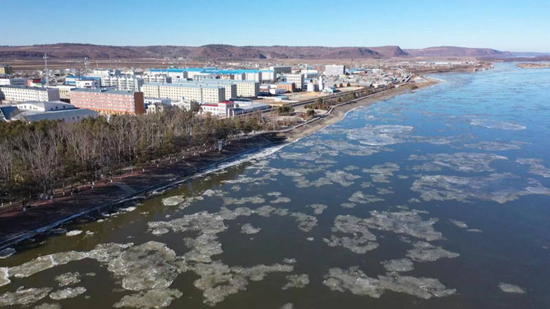 Río Heilongjiang se congela ante la llegada del temprano invierno