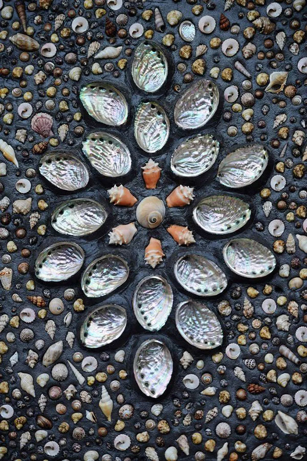 Decoraciones de conchas en la pared. (Foto / thepaper.cn)