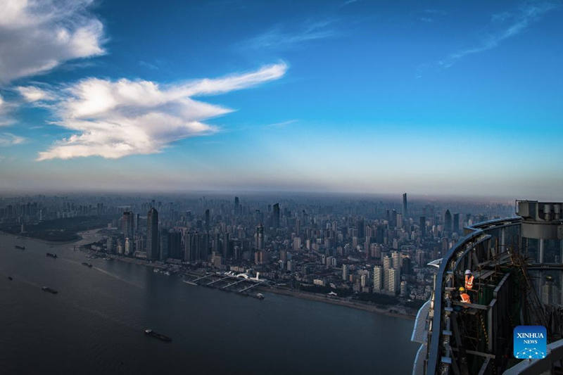 Centro de Greenland en Wuhan entra en su etapa final de construcción