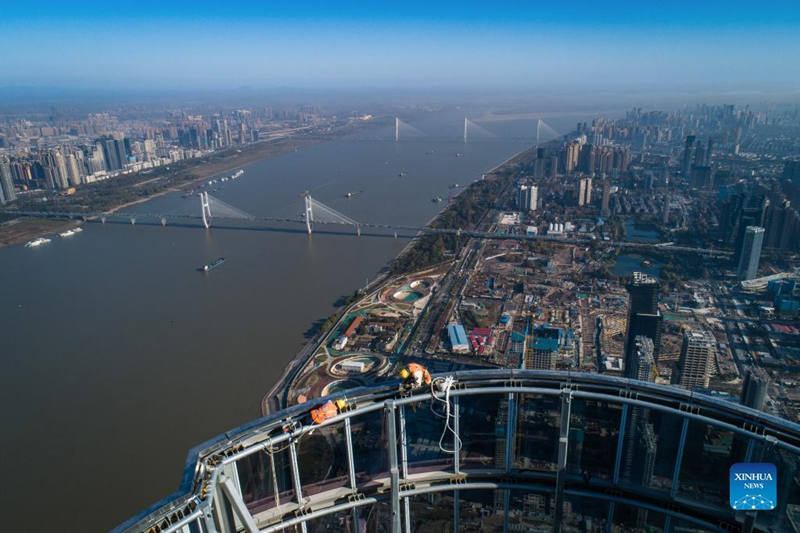 Centro de Greenland en Wuhan entra en su etapa final de construcción