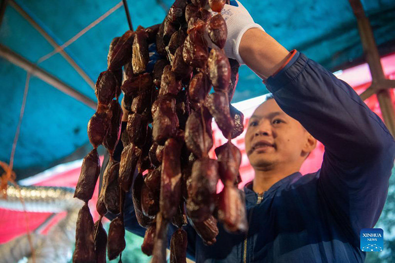 Hornos sin humo reducen la contaminación del aire en Chongqing