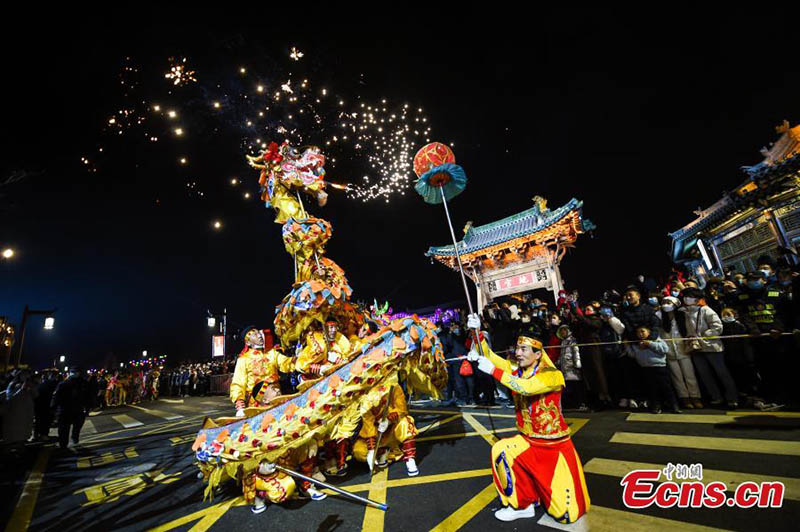 Un esplendoroso Taiyuan se ilumina para celebrar el a?o nuevo lunar