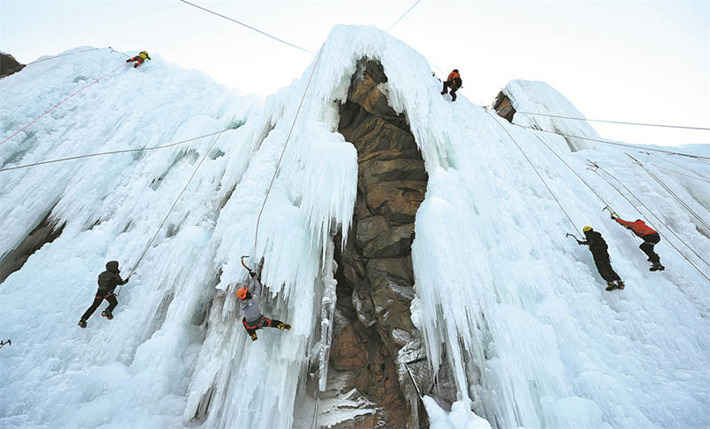 La escalada en hielo se abre horizontes en China