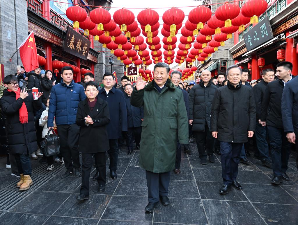 Xi extiende saludos a todos los chinos por la Fiesta de Primavera