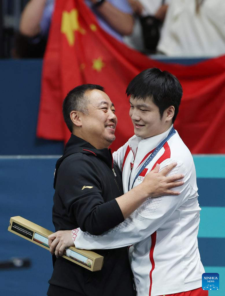 China retiene oro en tenis de mesa masculino por equipos en París 2024