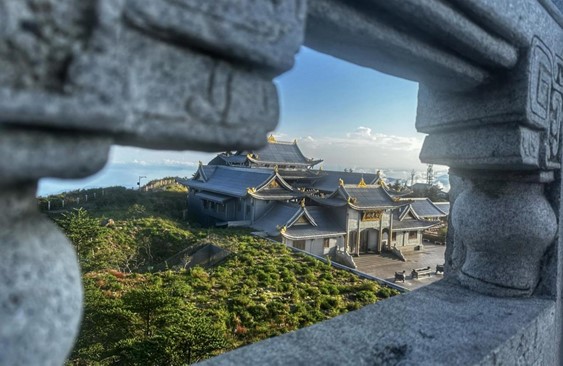 La cima del monte Emei con paisajes maravillosos. (Foto de Huang Jingwei, Diario del Pueblo)