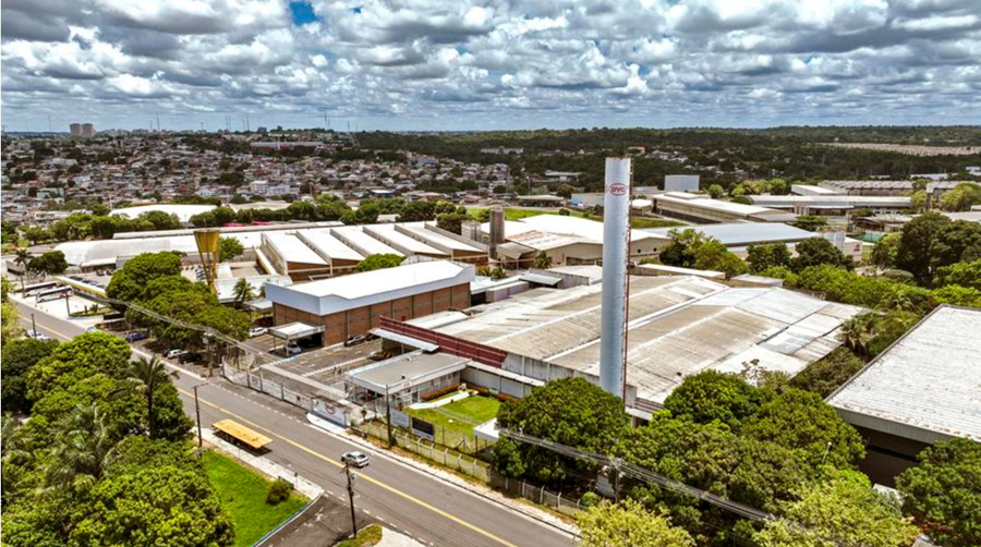 Vista área tomada con un dron el 12 de marzo de 2024 de la fábrica de baterías de BYD, en Manaos, capital del estado de Amazonas, Brasil. (Xinhua/Wang Tiancong)