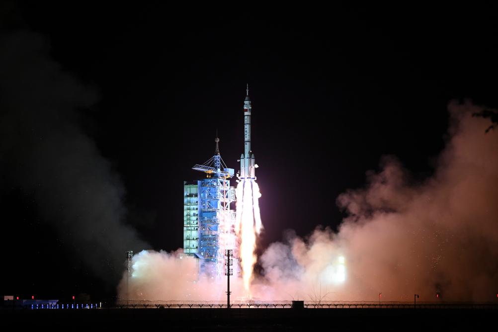 China lanza nave espacial tripulada Shenzhou-19